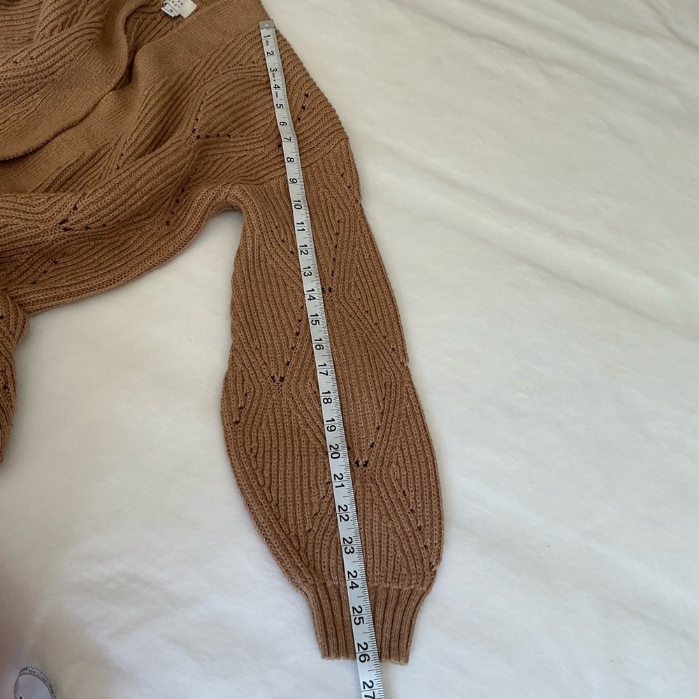 Cozy Tan Knit Cardigan Sweater Size Medium - Picture 13 of 15